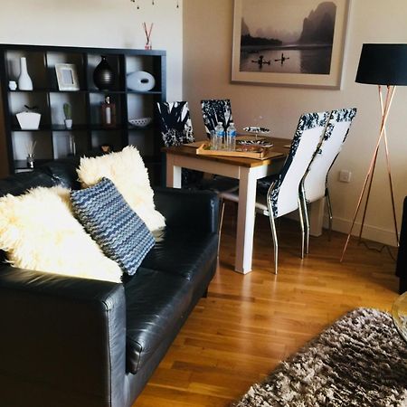 Sky Night Serviced Apartments Кардифф Экстерьер фото