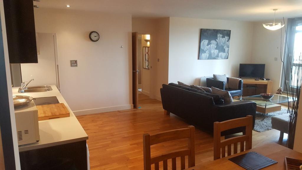 Sky Night Serviced Apartments Кардифф Экстерьер фото