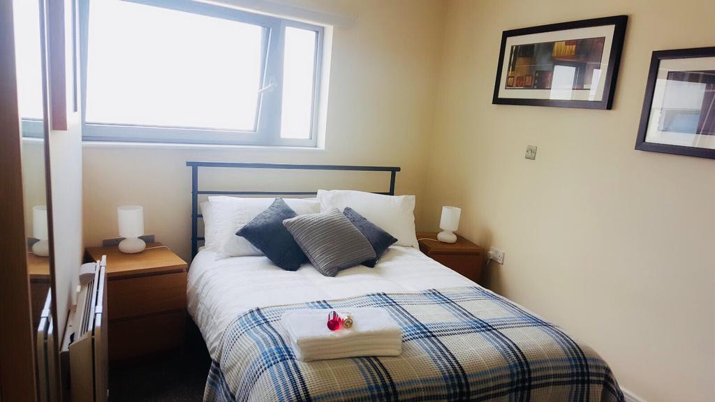 Sky Night Serviced Apartments Кардифф Экстерьер фото