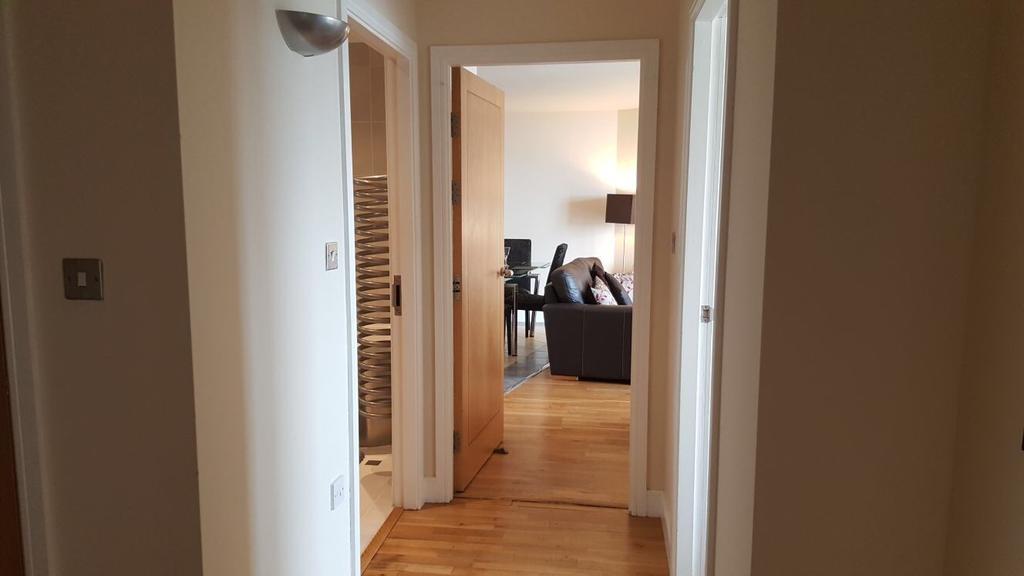 Sky Night Serviced Apartments Кардифф Экстерьер фото